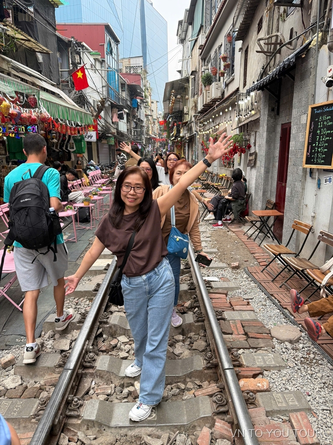 Hanoi Railway Coffee: The Train Street - Secondary Image 1